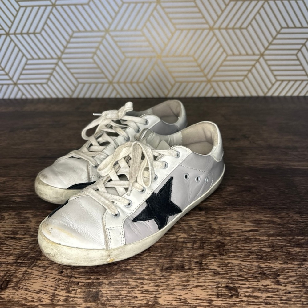 Golden Goose Sneakers